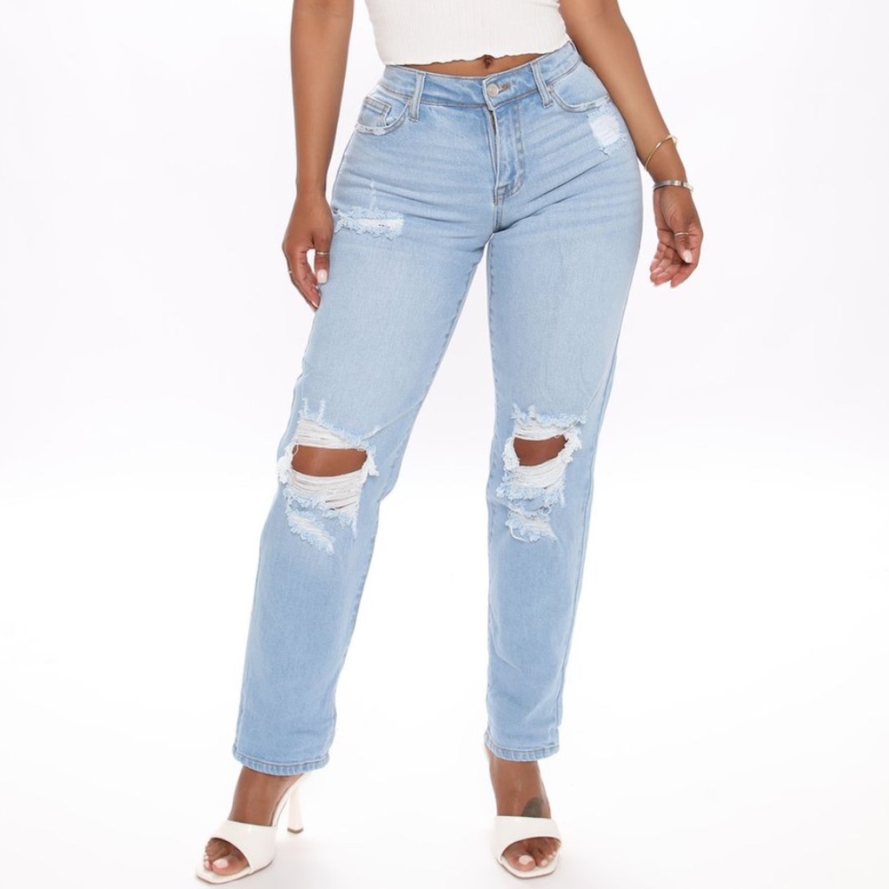 Fashion Nova Light Wash Boyfriend Jeans NWT